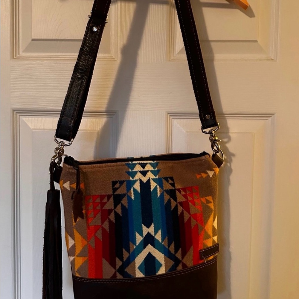 Handmade Pendleton Leather Colorful Purse - Picture 2 of 4